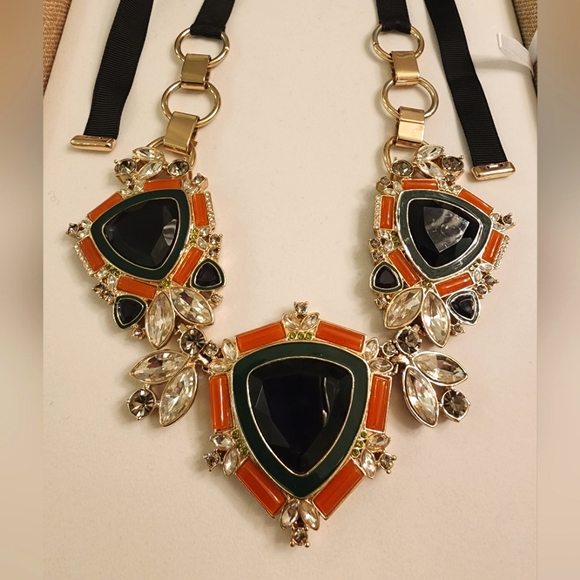Banana Republic Statement Necklace - Picture 3 of 4